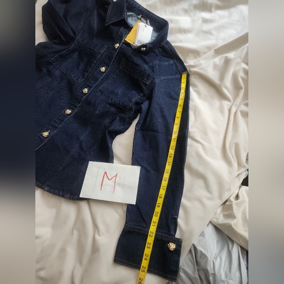 H&M defined-Waist Denim Shirt Gold Buttons- Dark Denim Blue BNWT - Picture 8 of 16
